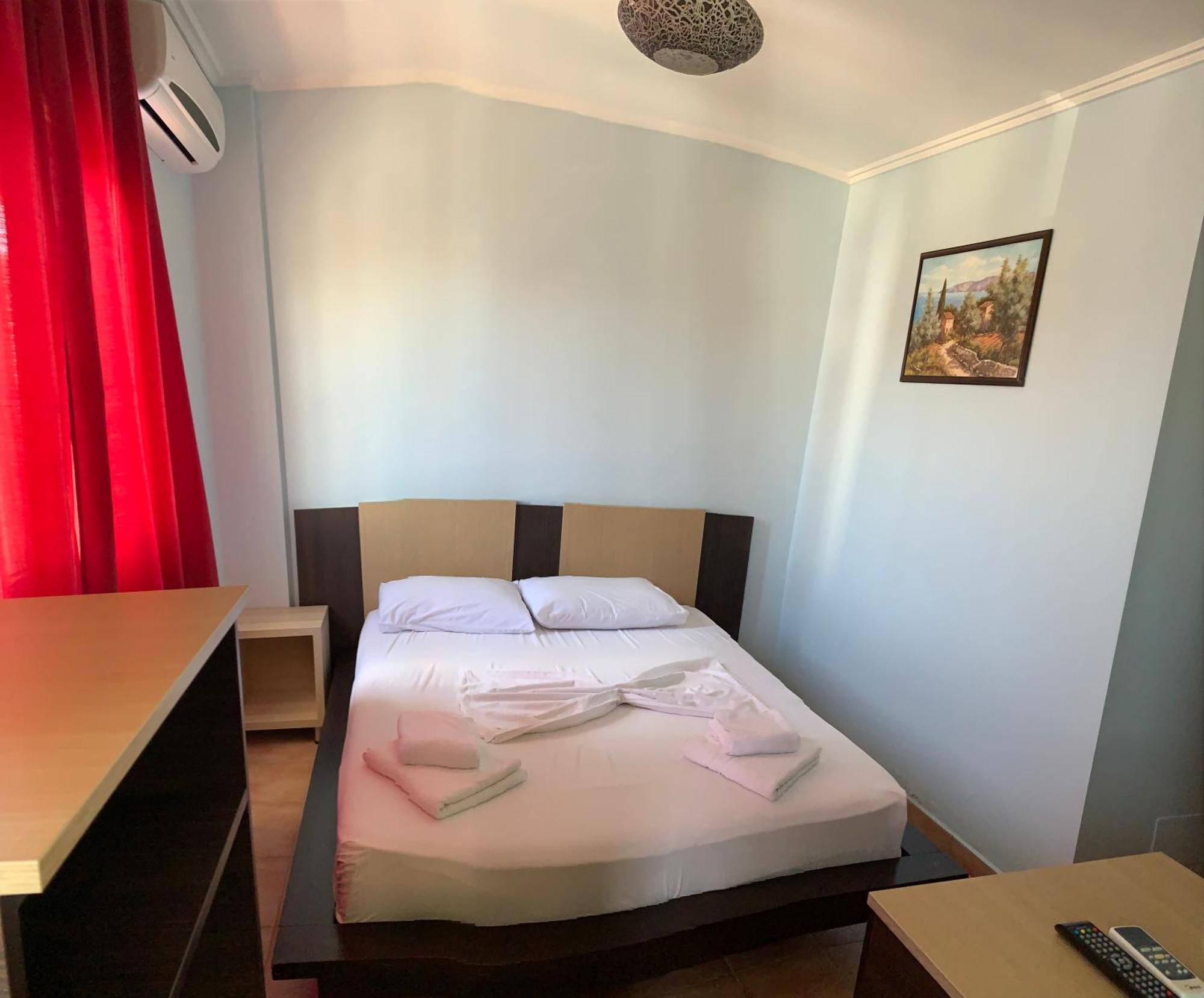 Hotel Dodona Саранда Екстер'єр фото