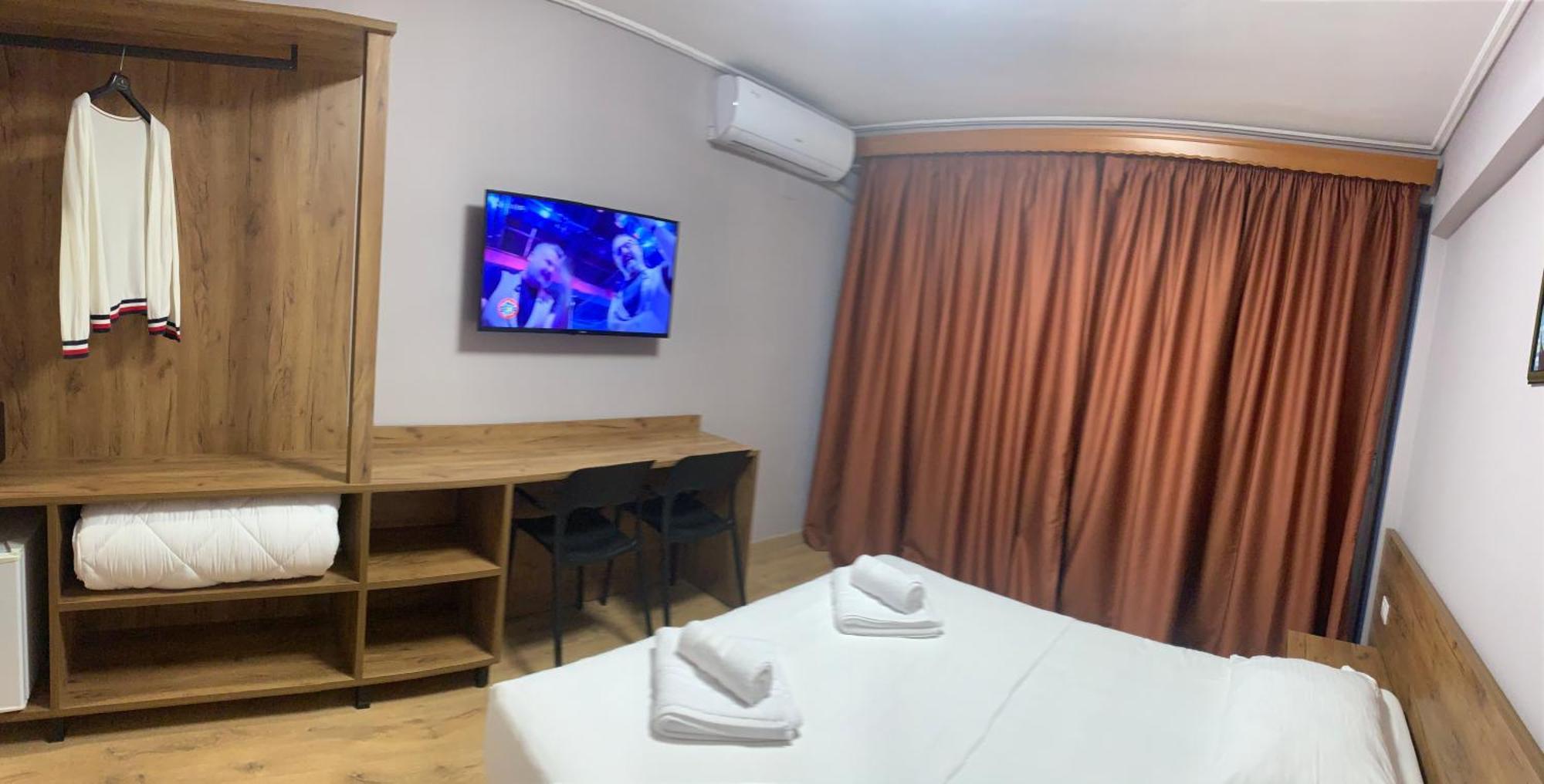 Hotel Dodona Саранда Екстер'єр фото