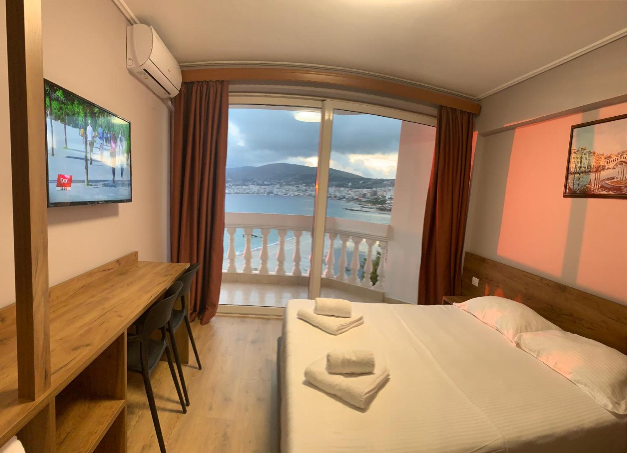 Hotel Dodona Саранда Екстер'єр фото