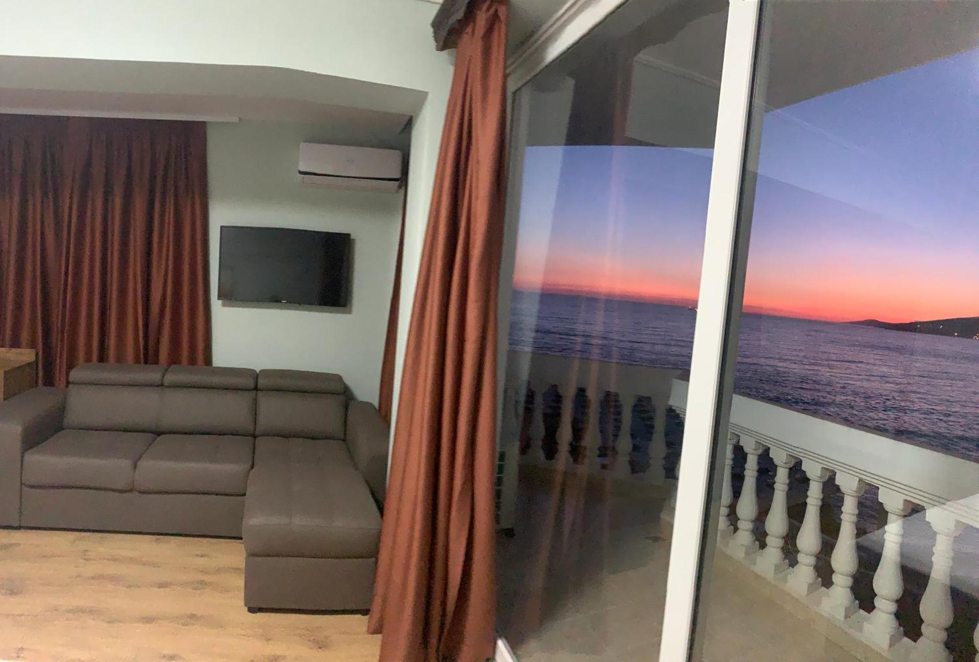 Hotel Dodona Саранда Екстер'єр фото