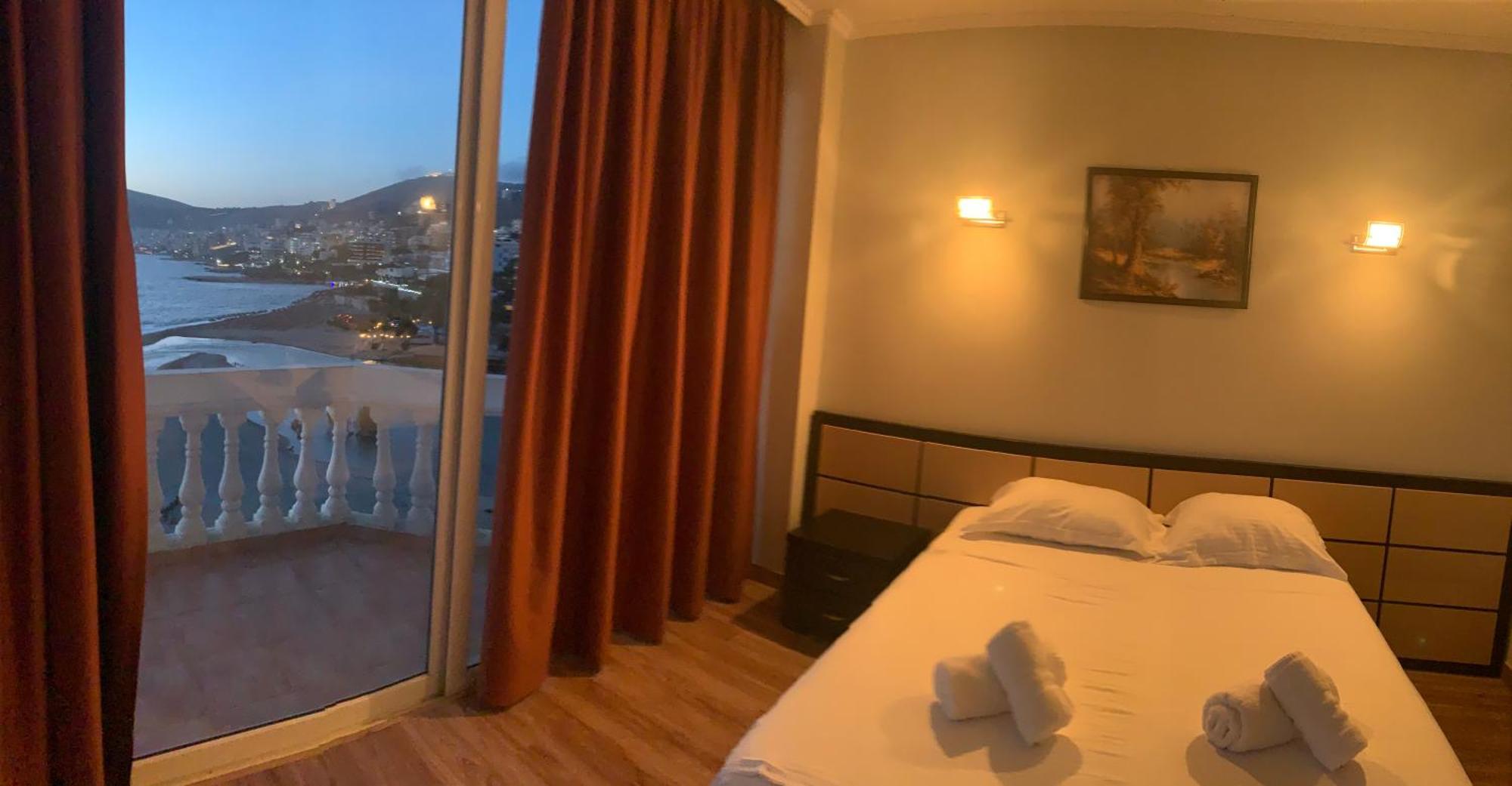 Hotel Dodona Саранда Екстер'єр фото