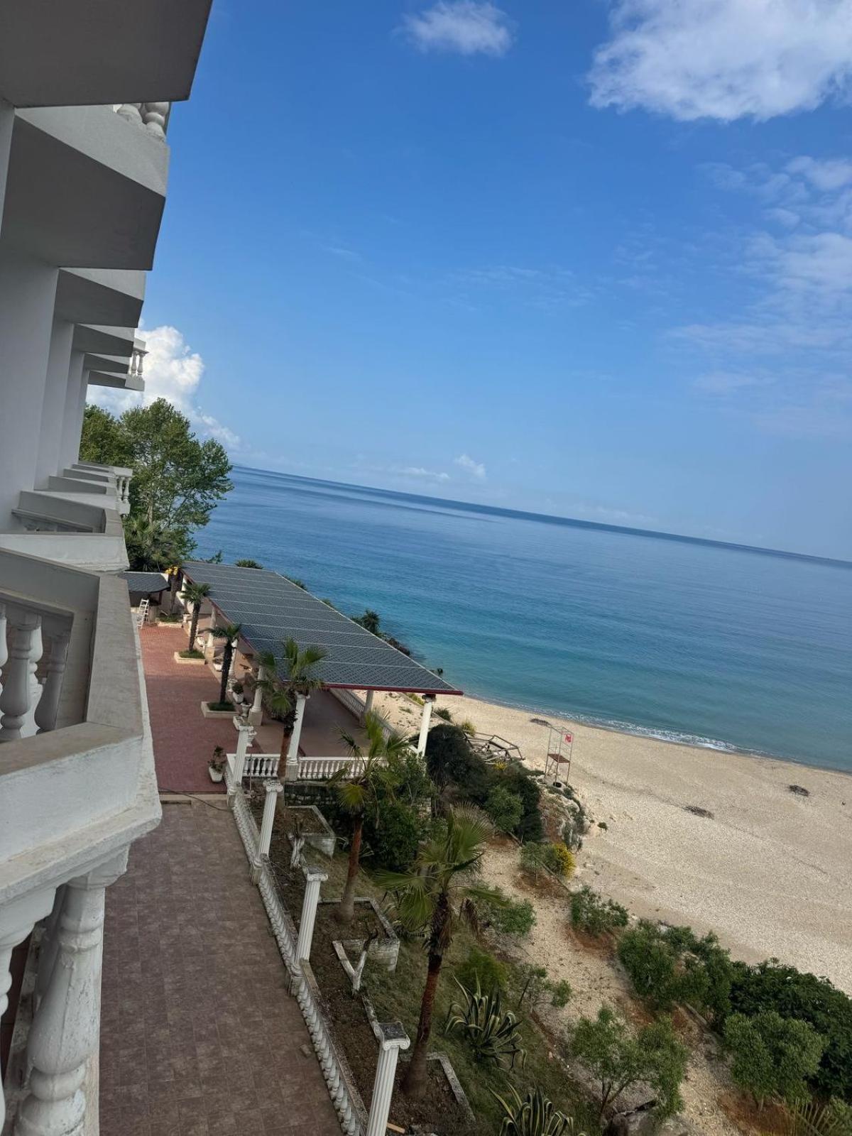 Hotel Dodona Саранда Екстер'єр фото